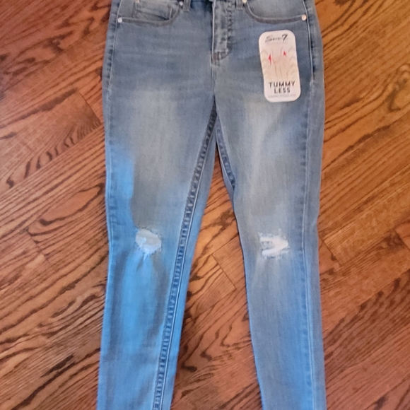 WomensSeven7 size 4 tummyless rupped skinny jeans - Picture 13 of 13